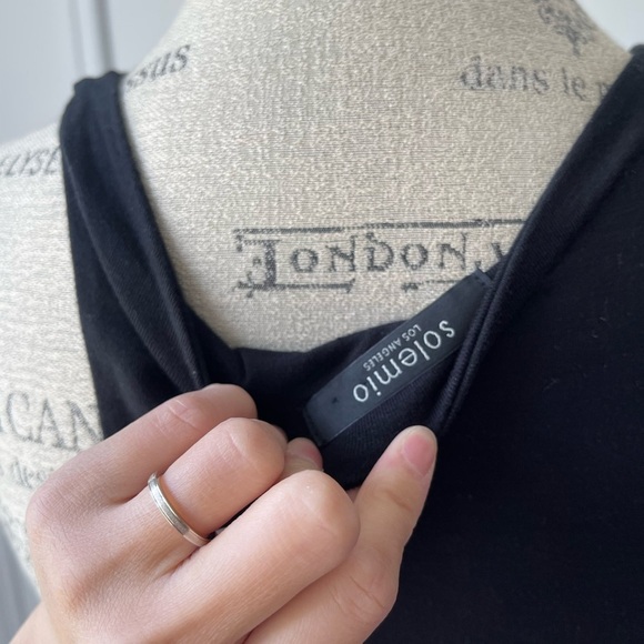 Black Sleeveless Crop Top - Picture 6 of 6